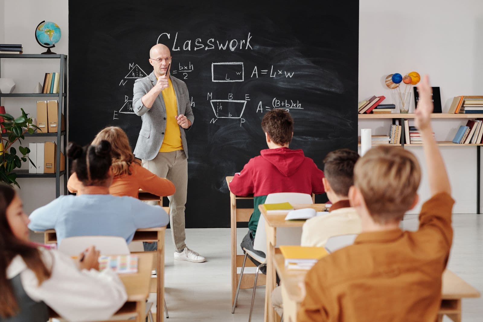 Students in a classroom setting — context for California phone-free school policies